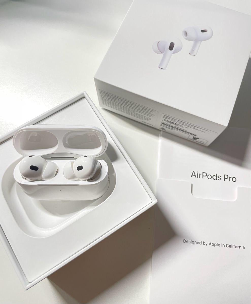 Premium AirPods Pro 2 Replica – Glossy White Wireless Earbuds with Charging Case